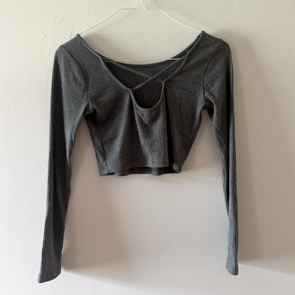 Grey Criss-Cross Back Knit Long Sleeve Top [Forever 21] • EUC - Picture 4 of 4
